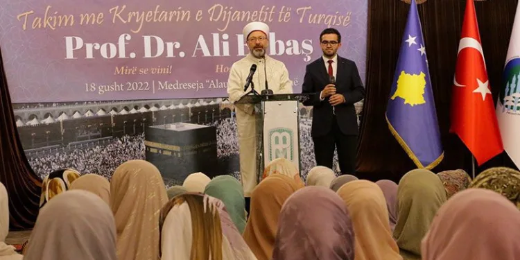 Diyanet İşleri Başkanı Erbaş Kosova’da