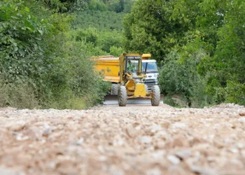 İnegöl’de arazi yollarına kalıcı çözüm