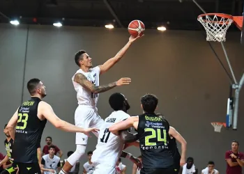 Hazırlık maçı: TOFAŞ: 81- Yukatel Merkezefendi Bld: 71