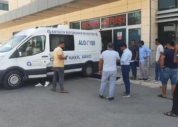 Otomobilin çarptığı Rümeysa hayata tutunamadı