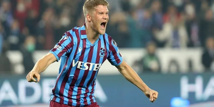 Trabzonspor’lu Andreas Cornelius FC Kopenhag’a transfer oldu