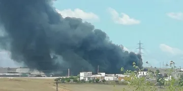 Kocaeli’de plastik fabrikasında yangın çıktı