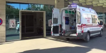 Siirt’te askeri araç ile kamyonet çarpıştı: 5 yaralı