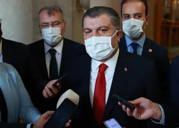 Sağlık Bakanı Koca koronavirüse yakalandı