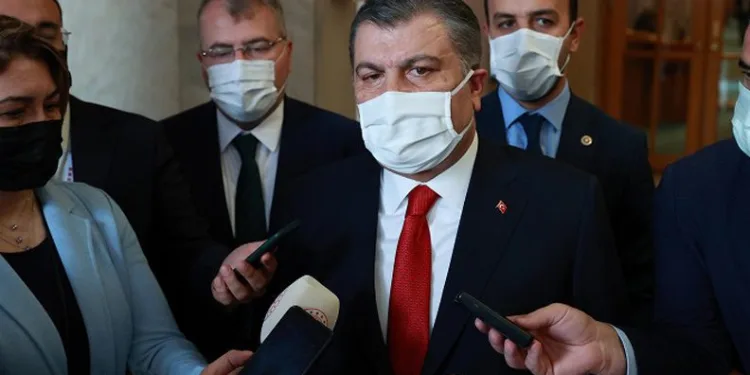 Sağlık Bakanı Koca koronavirüse yakalandı