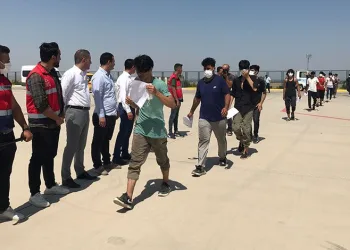 136 Afganistanlı göçmen ülkelerine gönderildi