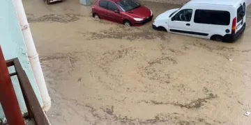 Tekirdağ’da dolu ve sağanak sonrası sokakları su bastı