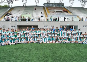 Bursaspor futbol okulunun yaz dönemi sonlandı