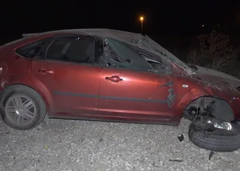 Kırıkkale’de otomobil metrelerce savruldu: 3 yaralı