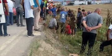Bursa’da otomobil bisikletli çocuğa çarptı