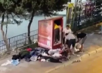 İhtiyaç sahipleri için konulan giyim kutusunu soydular