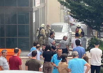 İstanbul’da hastanenin ek hizmet binasında yangın