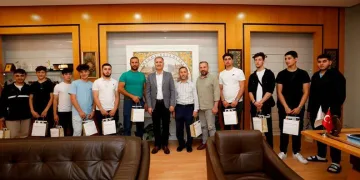 İngiltere’de yaşayan Türk öğrenciler, kültürlerini öğreniyor