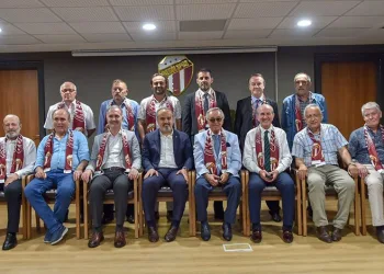 İnegölspor’da yeniden diriliş buluşması