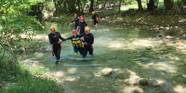 Karabük’te mahsur kaldıkları kanyondan 25 saat sonra kurtarıldılar