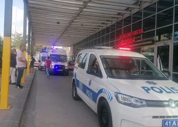 Kocaeli’de trafikte tartıştığı şahıs tarafından bıçaklandı