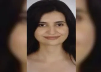 İki otomobilin çarptığı genç kız hayatını kaybetti