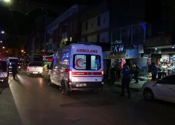 Kazara kardeşini bıçakladı
