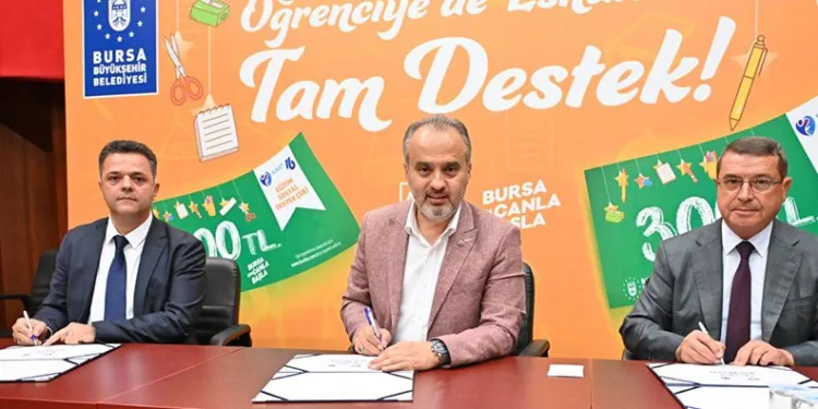Büyükşehir’den öğrenci ve esnafa destek