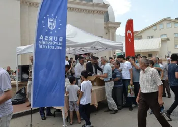 Bursa Büyükşehir’den aşure ikramı