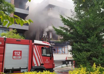 İstanbul’da güzellik merkezi alev alev yandı