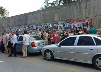 İzmir’de deprem paniği