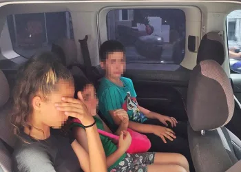 Çocuklarını kebapçıya bırakıp ortadan kayboldu