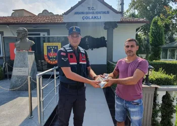 Kan izleri hırsızı ele verdi