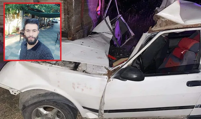 İzmir’de otomobil traktör kasasına çarptı, 2 kardeşten biri öldü