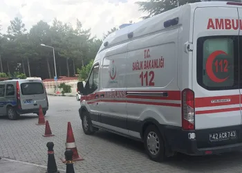 Konya’da 5. kattan düşen çocuk ağır yaralandı