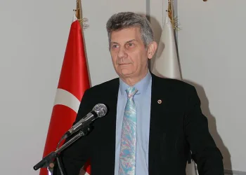 Bursa iş dünyası üretmekten vazgeçmiyor
