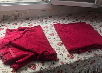 Cinayet zanlılarını “kırmızı örtü” ele verdi