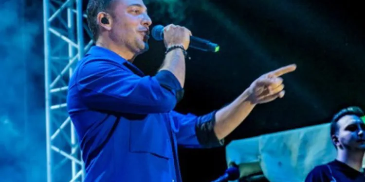 Konseri terk eden Oğuzhan Koç yuhalandı
