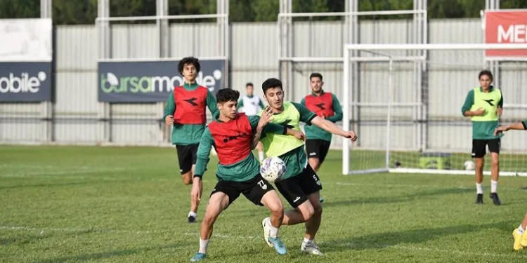 Bursaspor hazırlıklarını sürdürüyor