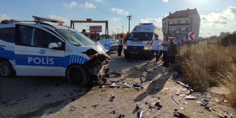 Tekirdağ’da alkollü sürücü polis otosuna çarptı