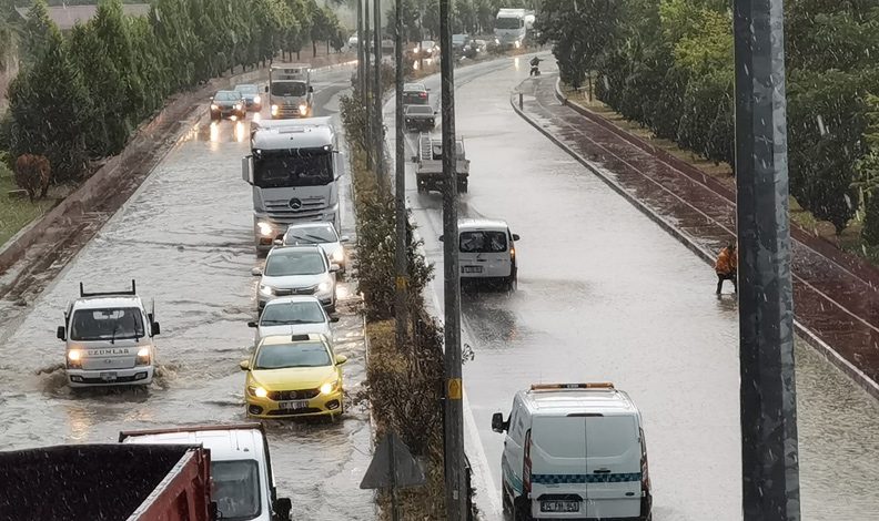 Zonguldak'ta metrekareye bir saatte 35 kilogram yağış düştü