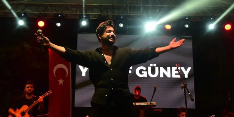 Yusuf Güney Karacabey’de sahne aldı