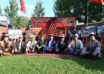Bursa’dan Guinness’e ‘Manas Destanı’