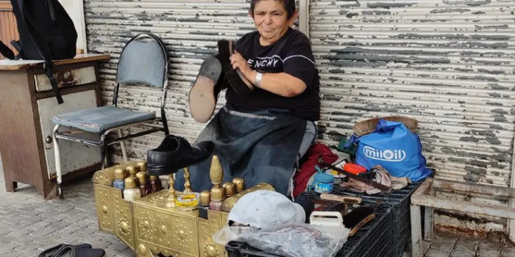 Bursa’da 49 yıldır işini ustalıkla yapıyor