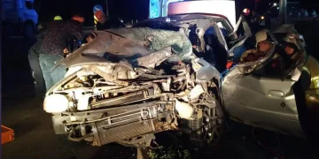 Bursa’da otomobille kamyon çarpıştı