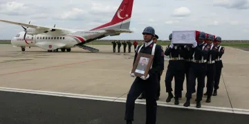Helikopter kazası şehidinin cenazesi memleketinde