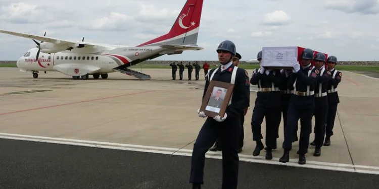 Helikopter kazası şehidinin cenazesi memleketinde