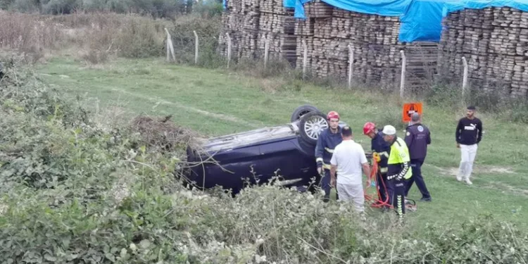 Bursa’da otomobil şarampole yuvarlandı