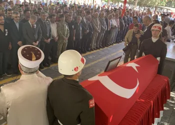 Şehit İsmet Aybek son yolculuğuna uğurlandı