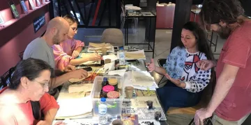 Ürettikleri kağıt ve mürekkeple ‘Haiku’ yazdılar