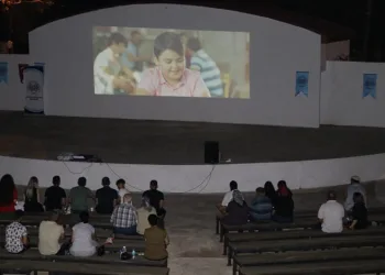 Tekirdağ’da amfi tiyatroda sinema keyfi