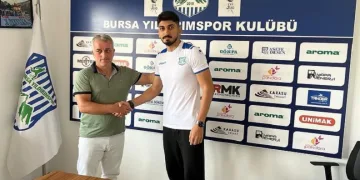 Bursa Yıldırımspor Deniz Yılmaz’ı transfer etti