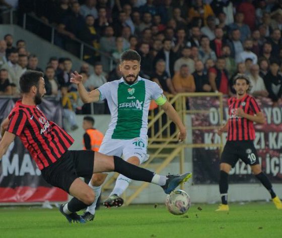 Bursaspor, Çorum FK'ya 2-1 yenildi
