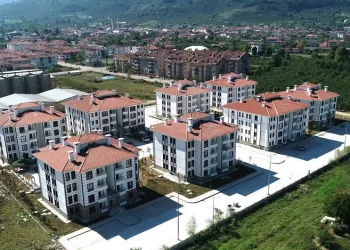 “Bursa’ya 5 yıl içinde 50 bin konut şart”