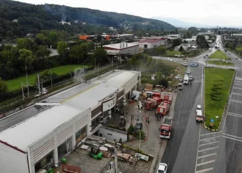 Sakarya’da kereste fabrikasında yangın